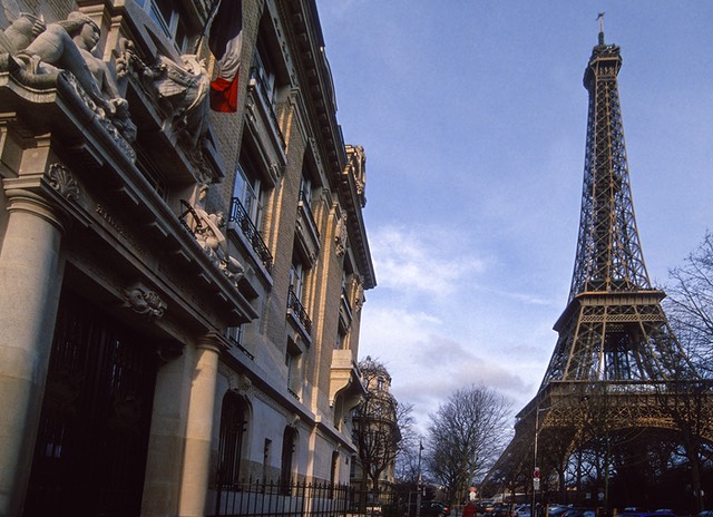 bythom INT FR PARIS Eiffel9